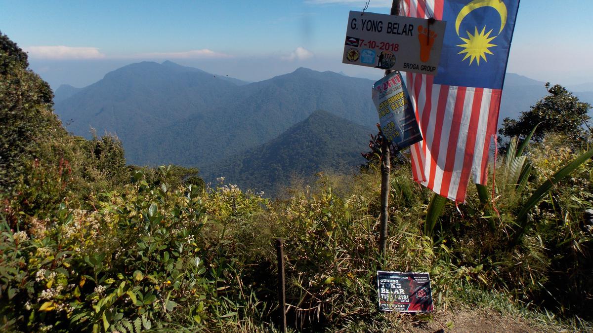 6 Fakta Menarik Gunung Yong Belar di Deretan Pegunungan Titiwangsa Malaysia