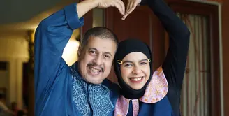 Kedekatan ayah dan anak bungsu jelas terlihat dalam interaksi Dilla Jaidi dan Pak Muh. [Instagram @dillaljaidi]