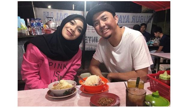 Omesh dan Dian Ayu Lestari