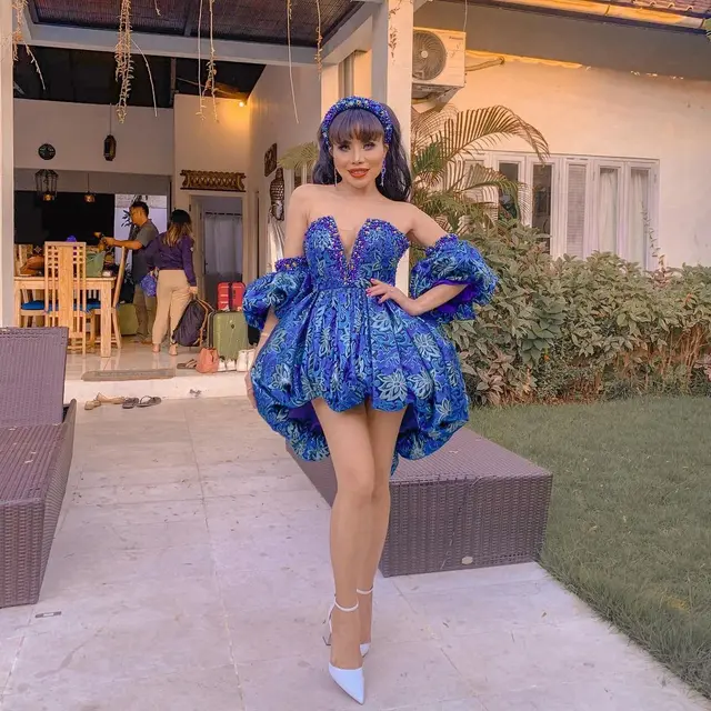 6 Potret Eva Belisima, Istri Kiwil saat Pakai Makeup Tebal Ini Jadi Sorotan