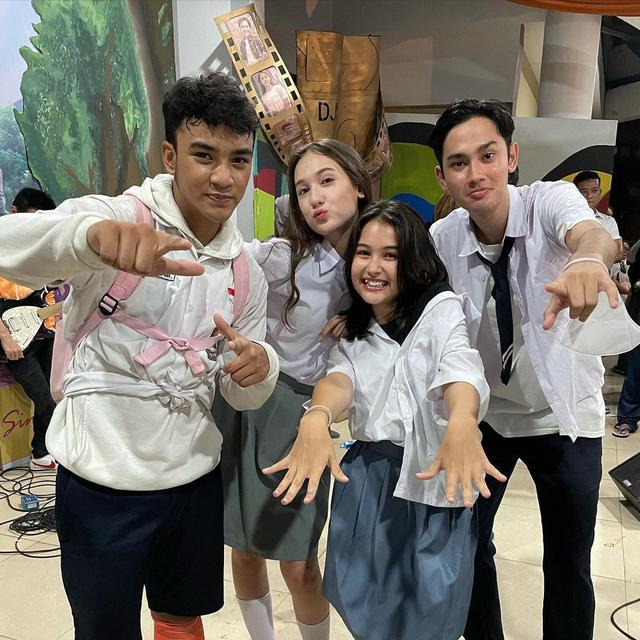 6 Momen Syukuran 500 Episode Dari Jendela SMP, Pemain Makin Kompak