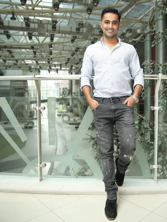 Kedatangannya ke Indonesia ternyata dua bintang Hollywood ini sangat mengagumi sosok ramah dari masyarakat di sini. Setelah melakukan perjalanan yang cukup panjang, keduanya merasa disambut dengan hangat. (Bambang E.Ros/Bintang.com)