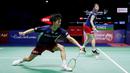 Pebulu tangkis ganda campuran Jepang, Yuta Watanabe/Arisa Higashino saat bertanding melawan pebulu tangkis ganda campuran China, Zheng Si Wei/Huang Ya Qiong pada babak final Indonesia Open 2022 di Istora Senayan, Jakarta, Minggu (19/06/2022). (Bola.com/Bagaskara Lazuardi)