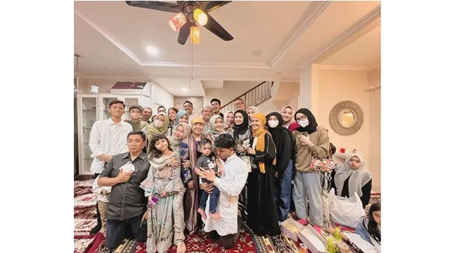 6 Potret Kedekatan Marissya Icha dan Frans Faisal, Konten Barengnya Bikin Gemas