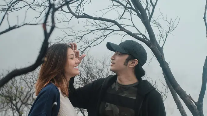 6 Potret Gerald Yohanes ‘Anak Langit’ dan Mezty Mez Setelah Menikah, Makin Lengket