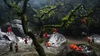 Umat hindu Nepal mandi dan mengumpulkan air di sungai Bagmati saat perayaan Shravan di Sundarijal di pinggiran Kathmandu (7/8). Mereka melakukan doa untuk meminta kehidupan yang bahagia dan sejahtera. (AFP Photo/Prakash Mathema)
