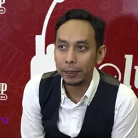 Pongki yang berencana untuk mengeluarkan sebuah album baru dengan konsep rahasia. Suami Sophie Navita ini, sangat merahasiakan segala yang berkaitan dengan album tersebut.