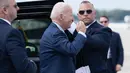 Presiden AS Joe Biden sesaat sebelum menaiki Air Force One di Pangkalan Gabungan Andrews di Maryland pada tanggal 7 September 2023. (SAUL LOEB/AFP)