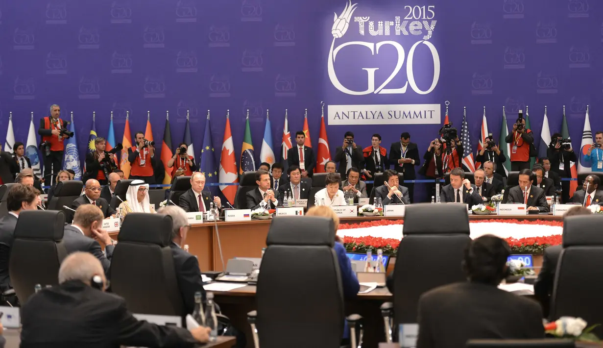 Presiden Joko Widodo saat menghadiri pembukaan G20 Antalya Summit di Antalya Turki, Minggu,(15/11). Indonesia merupakan satu-satunya negara ASEAN yang menjadi anggota G20. (Setpres)