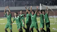 DIGAGAS - Turnamen segitiga digagas di Sleman. Turnamen yang diikuti tiga tim ini diharapkan mengisi kekosongan kompetisi yang ditiadakan musim ini. (Bola.com/Vincencius Sawarno)