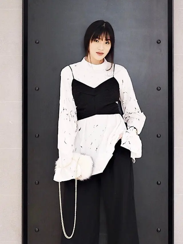 [Bintang] Kangen Shin Min Ah, Tampilan Influencer Indonesia Ini Sama Cantik