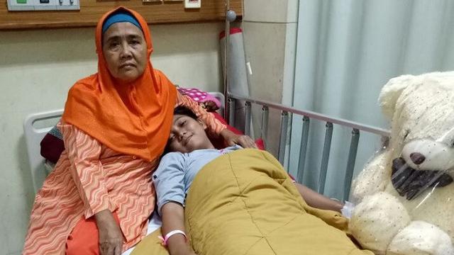 Pelajar di Sumedang Telan Jarum Pentul Saat Rapikan Jilbab