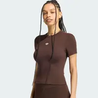 Kaus hingga Matching Set untuk Gaya Sporty yang Effortless
(Foto/Dok: Adidas)