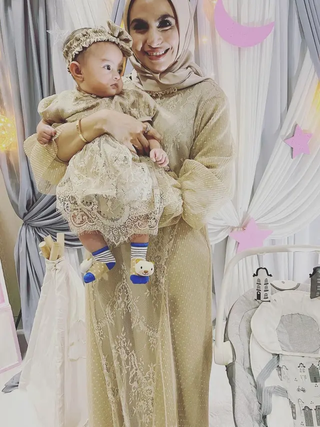 [Fimela] Diam-Diam Menikah, Ini 6 Potret Cantik Asha Shara di Usia 35 Tahun