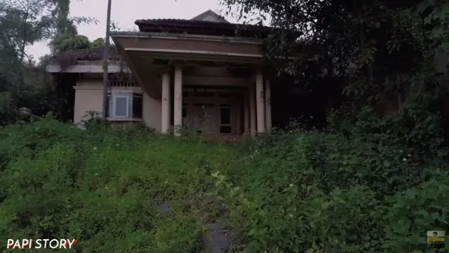 Rumah mendiang Suzzanna di Semarang (YouTube/Papi Story)