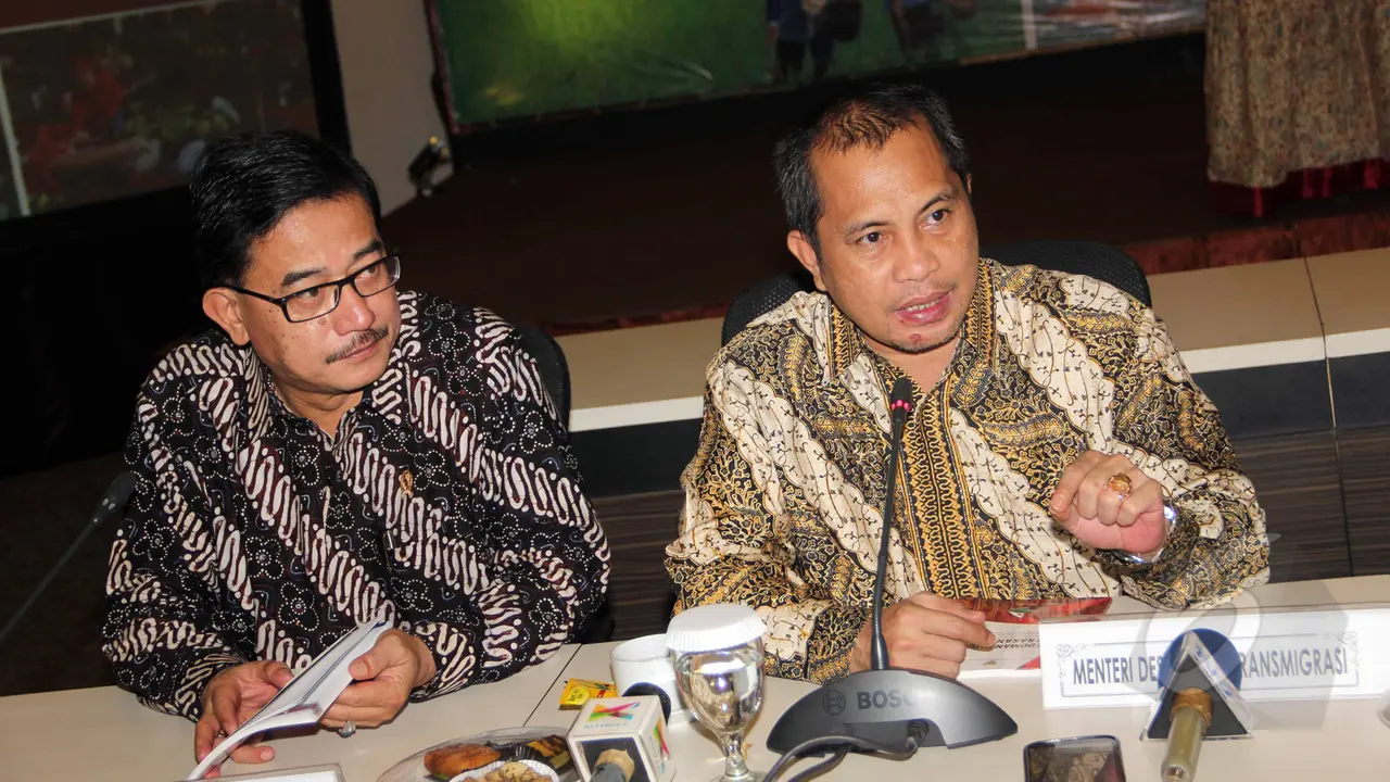 Menteri Marwan Jaffar (kanan). (Liputan6.com/Helmi Afandi)
