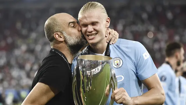 Foto: Momen Pep Guardiola Cium Erling Haaland, Anak Kesayangan dan Kebanggan