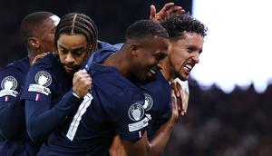 Juara bertahan, Paris Saint-Germain berhasil melaju ke babak 16 besar Liga Champions 2025/2026 setelah menang agregat dari AS Monaco pada Selasa (25/02/2026) waktu setempat. (AFP/Franck Fife)