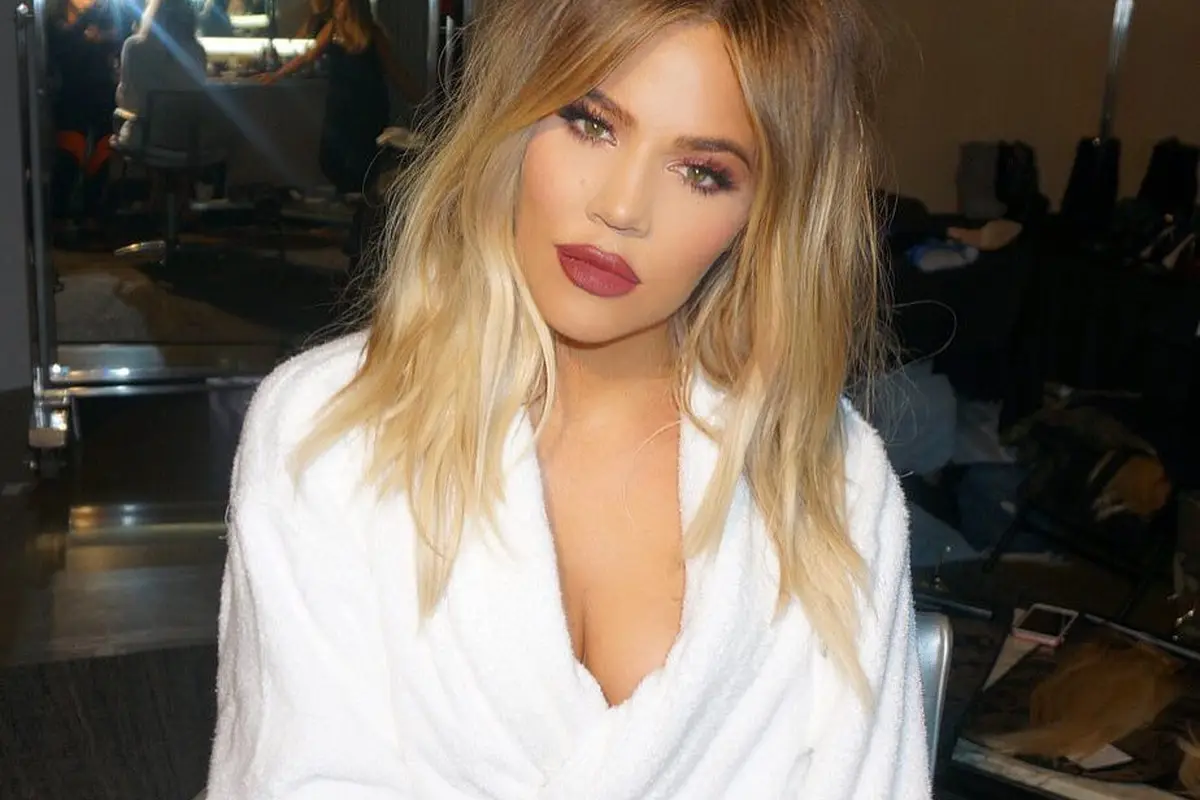 [Bintang] Khloe Kardashian