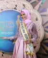 Menang dalam sebuah kompetisi memang menjadi kebanggaan tersendiri dan juga tentunya orangtua. Seperti halnya Syifa Fatimah, pemenang Puteri Muslimah 2017 yang mengaku tak menyangka mendapatkan ini. (Adrian Putra/Bintang.com)