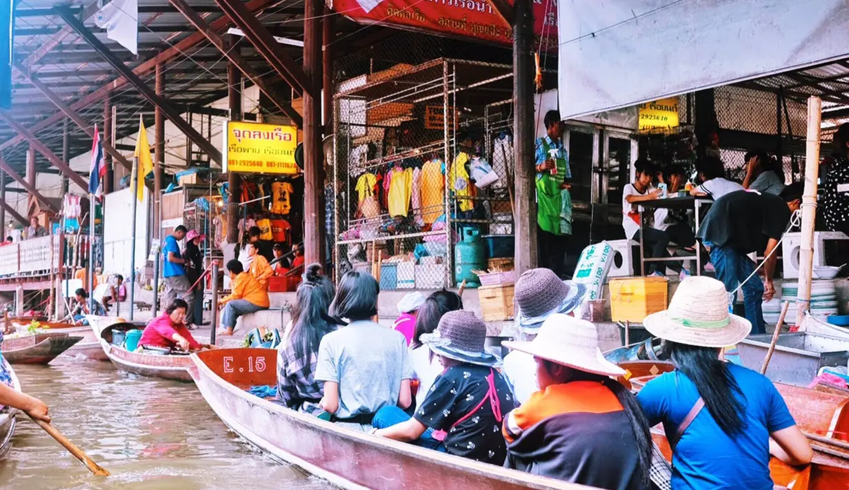 Kota Bangkok dianggap oleh sebagian wisatawan sebagai kota paling bau di dunia, akibat aroma yang dikeluarkan oleh buah durian yang dianggap terlalu menyengat.(Istimewa)