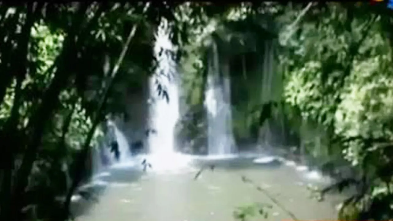 VIDEO: Air Terjun di Kaki Gunung Slamet