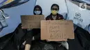 Mahasiswa Pecinta Alam saat melakukan aksi bersepeda dan menggelar tenda di depan Gedung MPR/DPR/DPD, Jakarta, Rabu (15/7/2020). Dalam aksinya mereka menuntut penghapusan RUU Cipta Kerja atau Omnibus Law. (Liputan6.com/Johan Tallo)