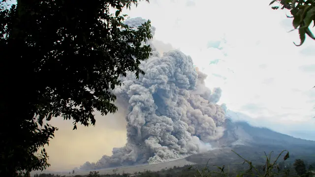 450 Tahun Tertidur, Gunung Berapi Krasheninnikov di Rusia Meletus Usai Gempa Dahsyat