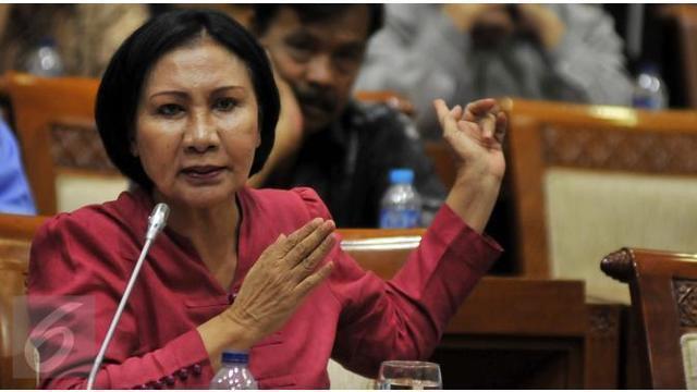 Polisi menangkap 17 warga, termasuk aktivis Ratna Sarumpaet saat bentrok dengan aparat gabungan terjadi di Kampung Aquarium, Penjaringan, Jakarta Utara. Dan DPR sepakat batas gaji bebas pajak naik jadi Rp 4,5 Juta