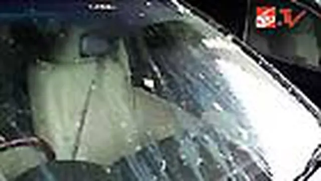 Mobil Ketua DPR-MPR Dilempari Telur