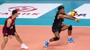 Pemain Timnas Voli Thailand, Anurak Phanram menerima bola pada laga putaran pertama SEA V League 2023 melawan Timnas Voli Indonesia di Padepokan Voli Jenderal Polisi Kunarto, Bogor, Minggu (23/07/2023). (Bola.com/Bagaskara Lazuardi)