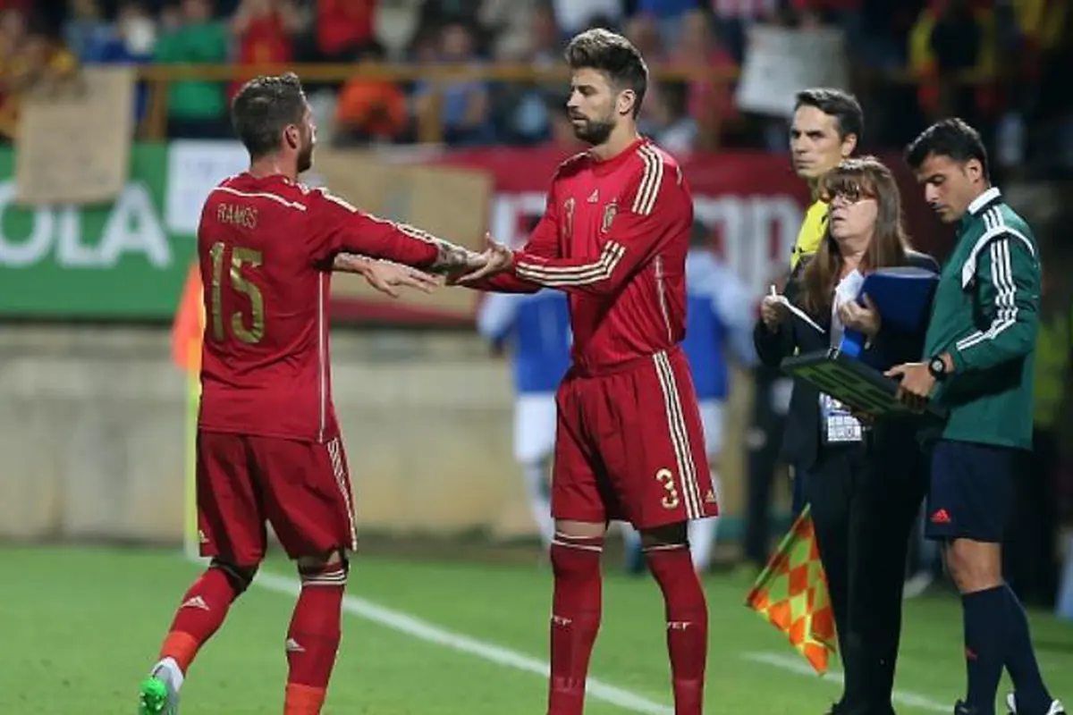 Sergio Ramos dan Gerard Pique