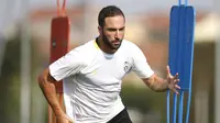 Striker Juventus asal Argentina, Gonzalo Higuain. (AFP/Marco Bertorello)