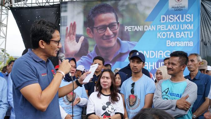 Gabungan Kelompok Tani se-Kota Batu dan Pelaku UMKM Malang, Jawa Timur curhat kepada calon wakil presiden Sandiaga Uno tentang kondisi perekonomian. (Foto: Tim Prabowo-Sandiaga)