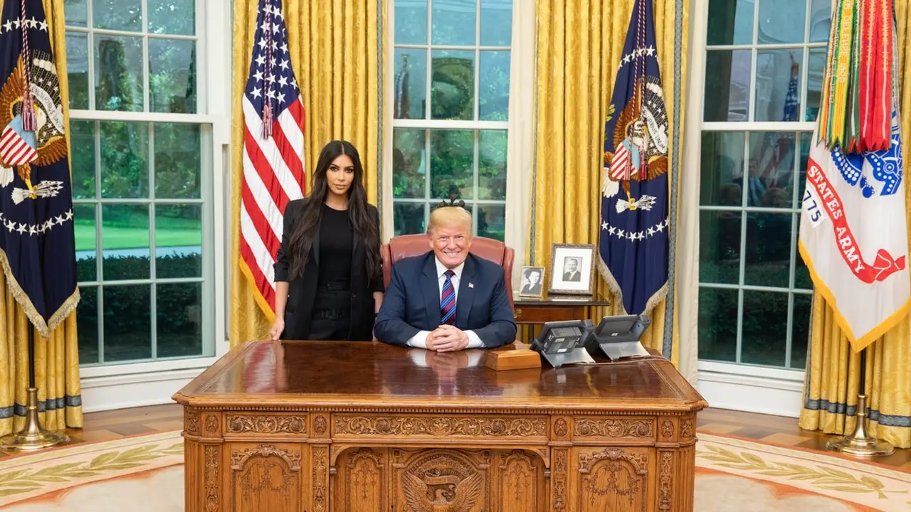 [Bintang] Kim Kardashian