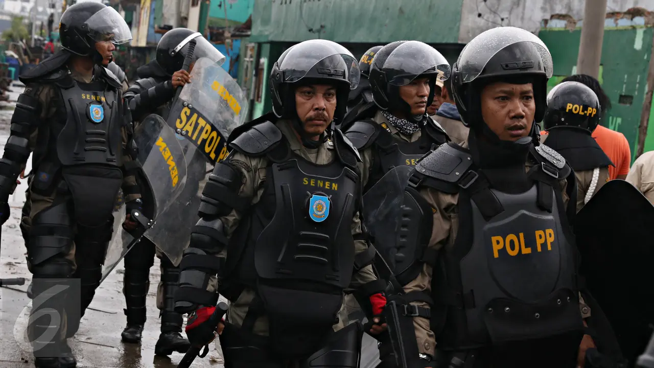 20160229-Jelang Eksekusi, Personel Gabungan Bersiaga di Kalijodo-Jakarta