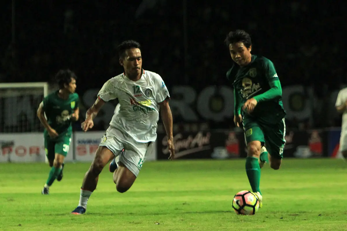 Persebaya Surabaya vs PSS Sleman