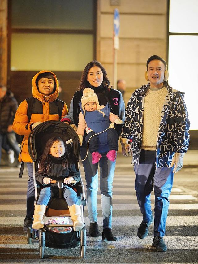 [Fimela] Liburan Keluarga Ruben Onsu di Italia