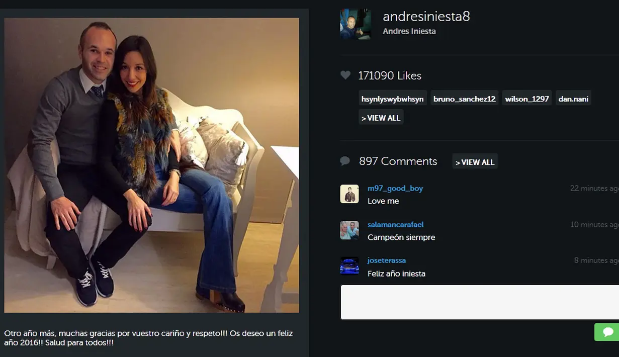 Andres Iniesta dan istrinya, Anna, menikmati malam tahun baru di rumah. (Instagram/Andres Iniesta)