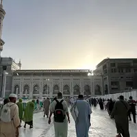 Jemaah Haji Indonesia Melahirkan di Pelataran Luar Masjidil Haram