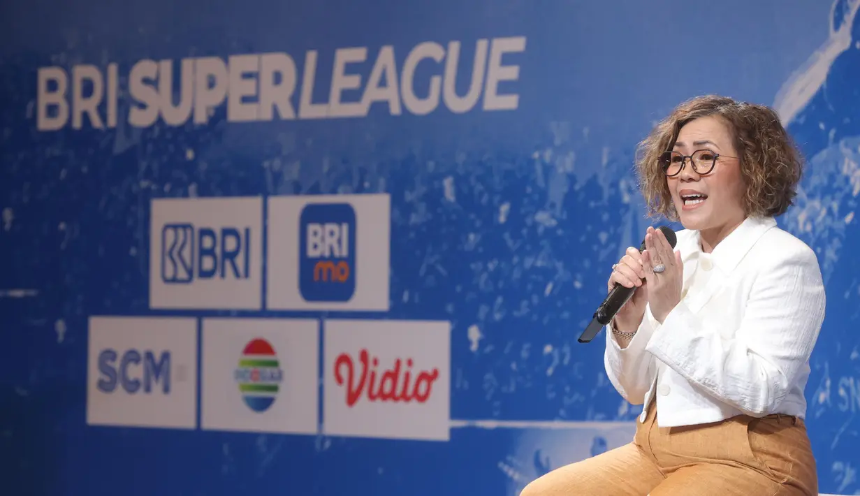 Direktur Surya Citra Media (SCM) Harsiwi Achmad mengatakan ada 306 pertandingan bakal disiarkan secara langsung di Indosiar, Vidio, Nex, dan juga Sin Po TV. (Bola.com/M Ichsan)