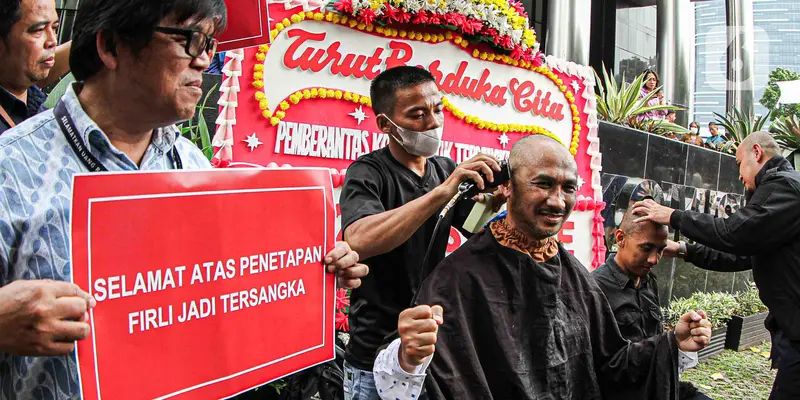 Aksi Koalisi Masyarakat Sipil Anti Korupsi