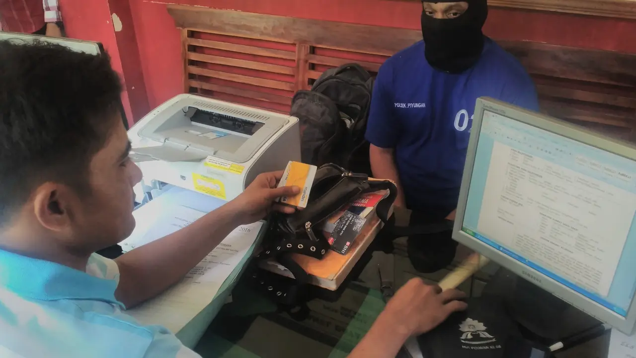 Ke Yogya, Penipu dari Jakarta Selipkan Kartu ATM di Celana Dalam