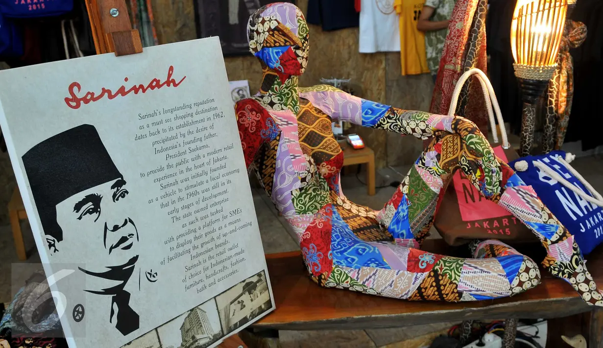 Salah satu karya seni di Pameran Jakarta Biennale, Gudang Sarinah, Jakarta, Sabtu (14/11/2015). Pameran ini diikuti seniman dari dalam dan luar negeri. Pameran berlangsung dari 15 November 2015 - 17 Januari 2016. (Liputan6.com/ Gempur M Surya)