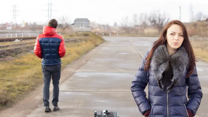 Ketika Mulai Terbiasa Sendiri, Kamu Malah Menghampiriku Tiba-tiba