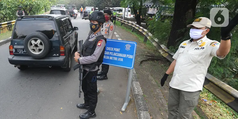 Tim Gabungan Perketat Perbatasan Kota Jakarta