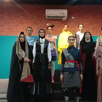 Gelaran La Mode Sur La Seine a Paris sukses diselenggarakan dan menarik perhatian orang Eropa (Foto: Vinsensia Dianawanti)