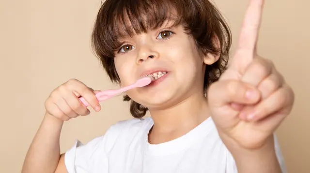 Cara Seru Mengajak Anak Sikat Gigi Sebelum Tidur
