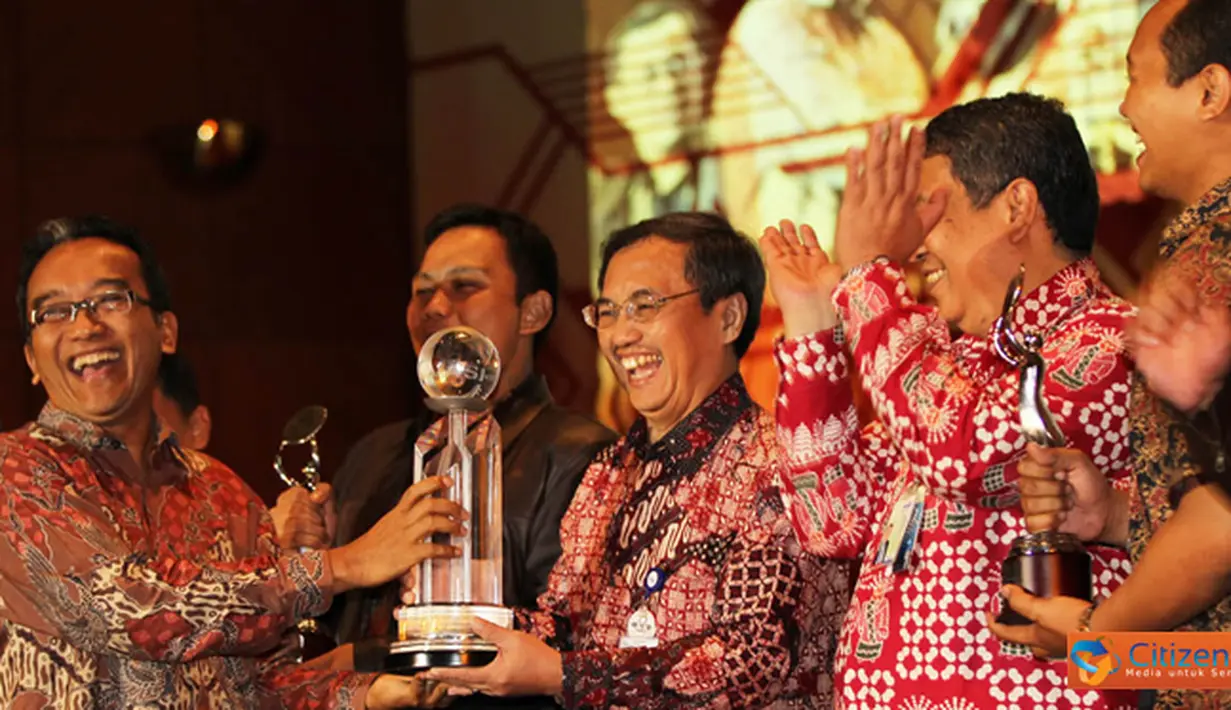 Citizen6, Jakarta: Melalui Knowledge, Norm Discussion Forum, Innovation Contest, Festival and Exhibition (KNIFE) 2012 yang terselenggara dari 10-12 Oktober 2012, PLN telah menghasilkan karya-karya baru. (Pengirim: Agus Trimukti)