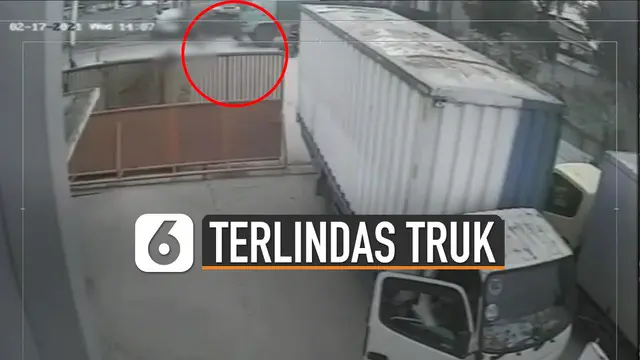 Nahas, remaja itu terlindas truk yang dihadangnya dan tewas seketika.